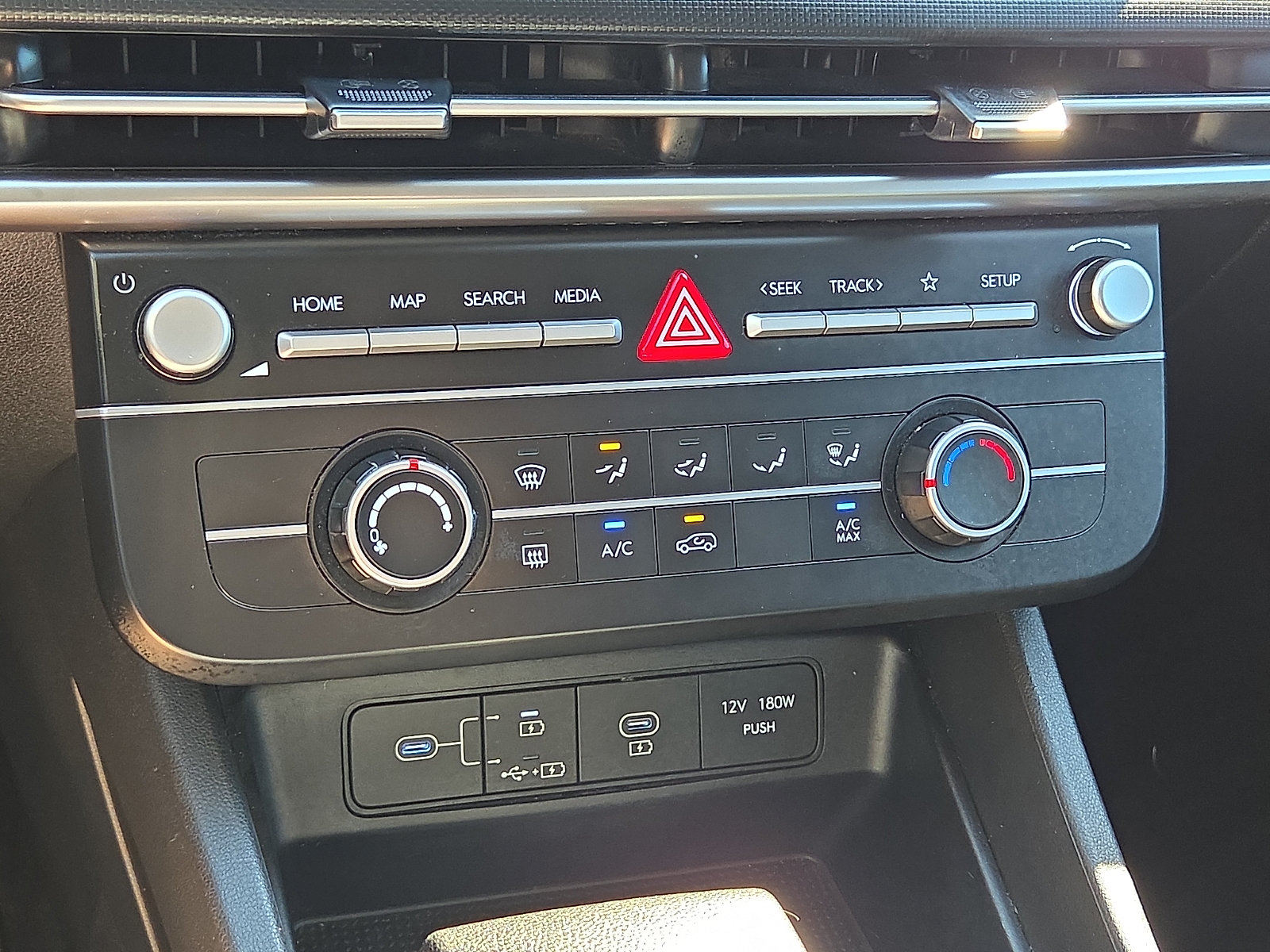 Used 2025 Hyundai Tucson SE FWD image 19