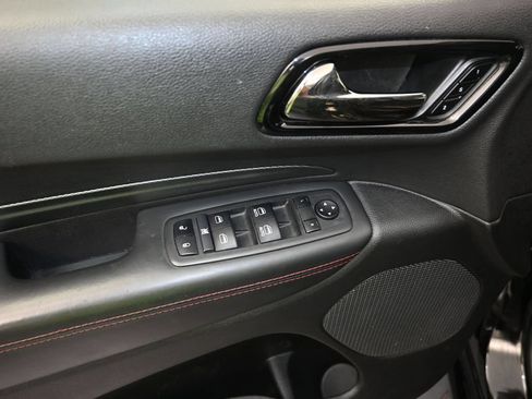 Used 2024 Dodge Durango GT RWD image 11