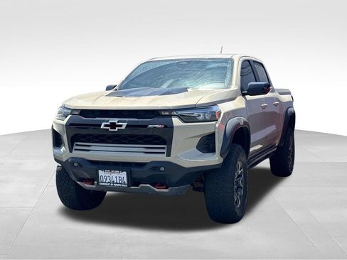 Used 2024 Chevrolet Colorado ZR2 AWD/4WD image 4