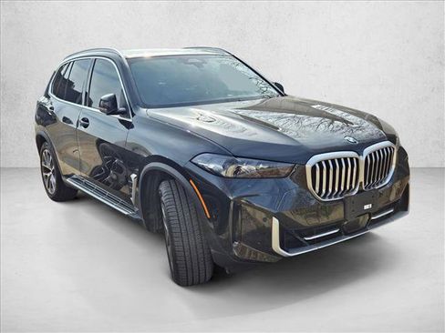 Used 2024 BMW X5 sDrive40i w/ Parking Assistance Package image 3