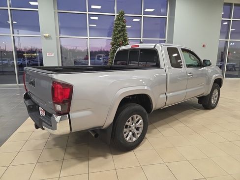 Used 2019 Toyota Tacoma SR5 image 7