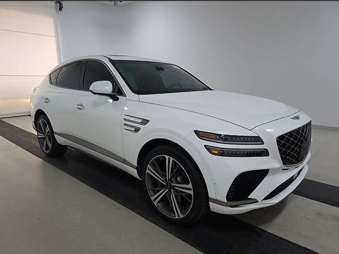 Used 2025 Genesis GV80 3.5T e-SC AWD/4WD image 4