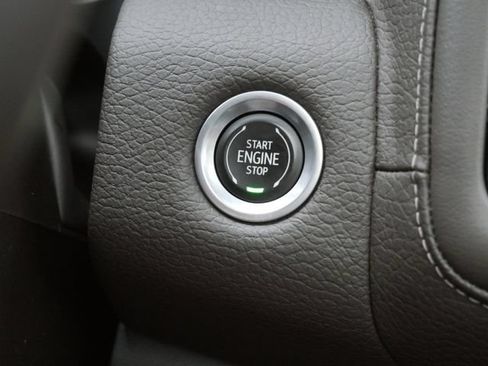 Used 2023 GMC Yukon XL Denali AWD/4WD image 25