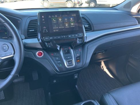 Used 2024 Honda Odyssey EX-L image 17