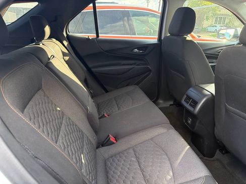 Used 2020 Chevrolet Equinox LT AWD/4WD image 9