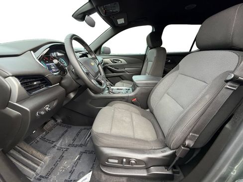 Used 2023 Chevrolet Traverse LT FWD image 9