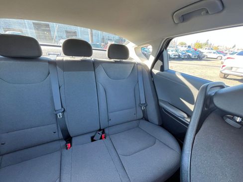 Used 2025 Kia K4 LXS image 36