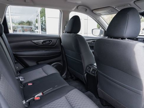 Used 2020 Nissan Rogue S AWD/4WD image 25