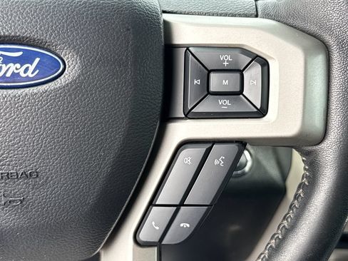 Used 2019 Ford F150 Lariat w/ Equipment Group 502A Luxury AWD/4WD image 16