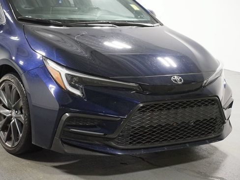 Used 2024 Toyota Corolla XSE FWD image 4