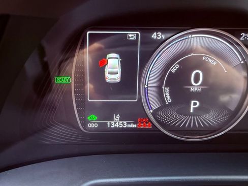 Certified 2025 Lexus ES 300h w/ Premium Package image 22