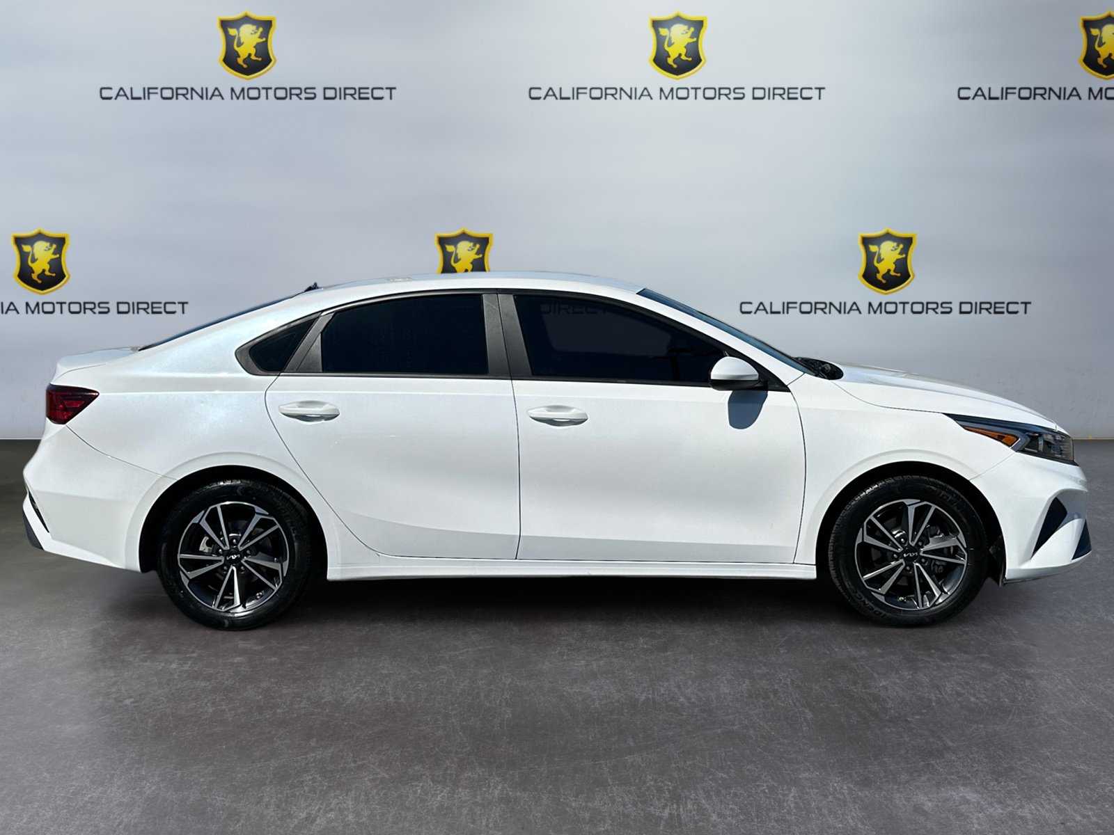 Used 2022 Kia Forte LXS FWD image 6