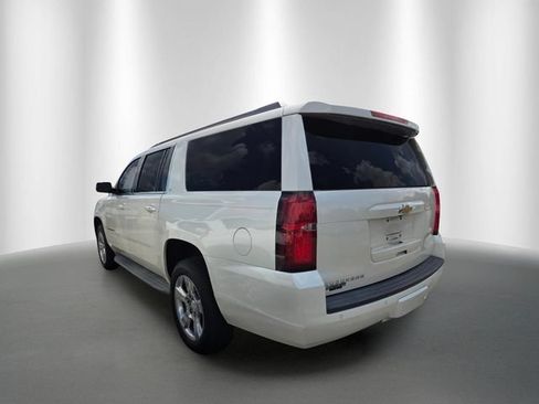 Used 2015 Chevrolet Suburban LT w/ Luxury Package RWD image 2