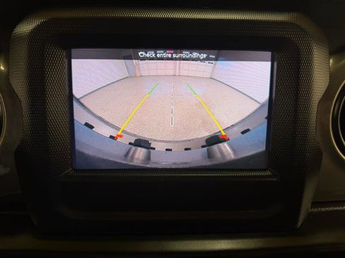 Used 2021 Jeep Wrangler Sport image 19