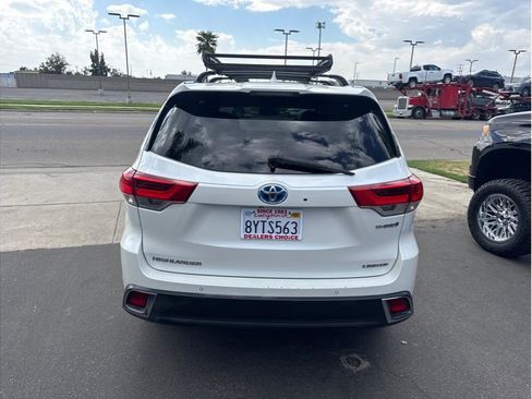 Used 2018 Toyota Highlander Limited AWD/4WD image 6