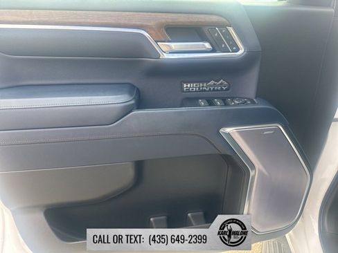 Used 2023 Chevrolet Silverado 1500 High Country w/ Technology Package image 15