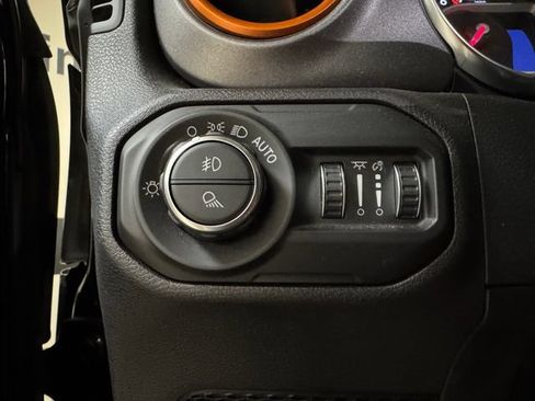 Used 2021 Jeep Gladiator Mojave AWD/4WD image 10