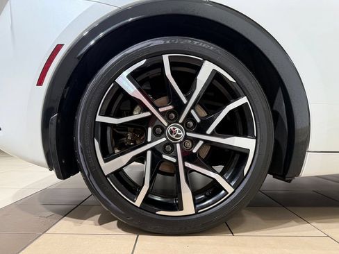 Certified 2024 Toyota Prius Prime FWD image 9