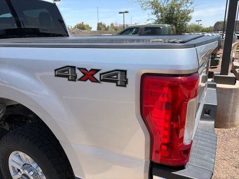 Used 2019 Ford F250 XLT AWD/4WD image 3
