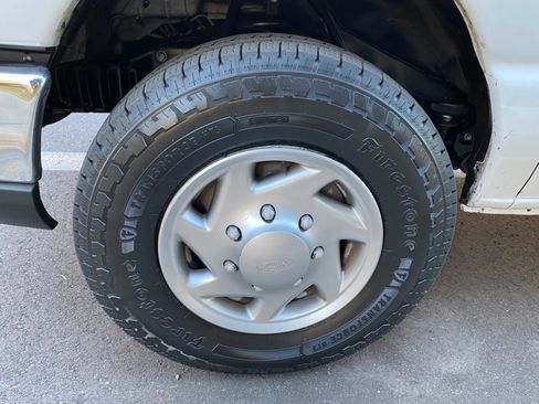 Used 2016 Ford E-350 and Econoline 350 Super Duty image 20