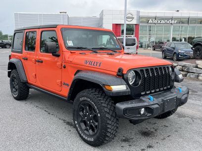 Used 2023 Jeep Wrangler Unlimited w/ 8.4" Radio Group