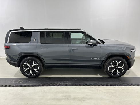 Used 2024 Rivian R1S Adventure AWD/4WD image 6