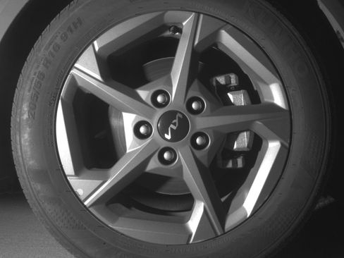 Used 2025 Kia K4 LXS image 13