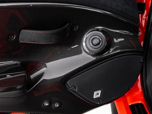 Used 2019 Ferrari 488 Pista Coupe image 32