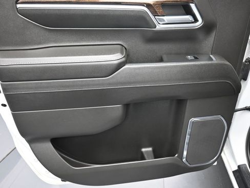 Used 2024 GMC Sierra 1500 Elevation image 12