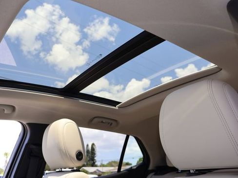 Used 2023 Buick Encore GX Essence w/ Experience Buick Package FWD image 29