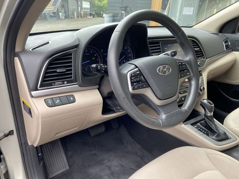 Used 2018 Hyundai Elantra Value Edition FWD image 2