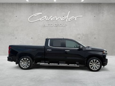 Used 2019 Chevrolet Silverado 1500 High Country w/ Technology Package AWD/4WD image 17