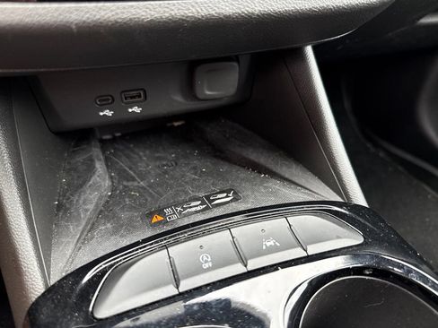 Used 2025 Buick Envista Avenir FWD image 21