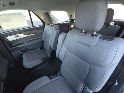 New 2026 Ford Explorer Active image 16