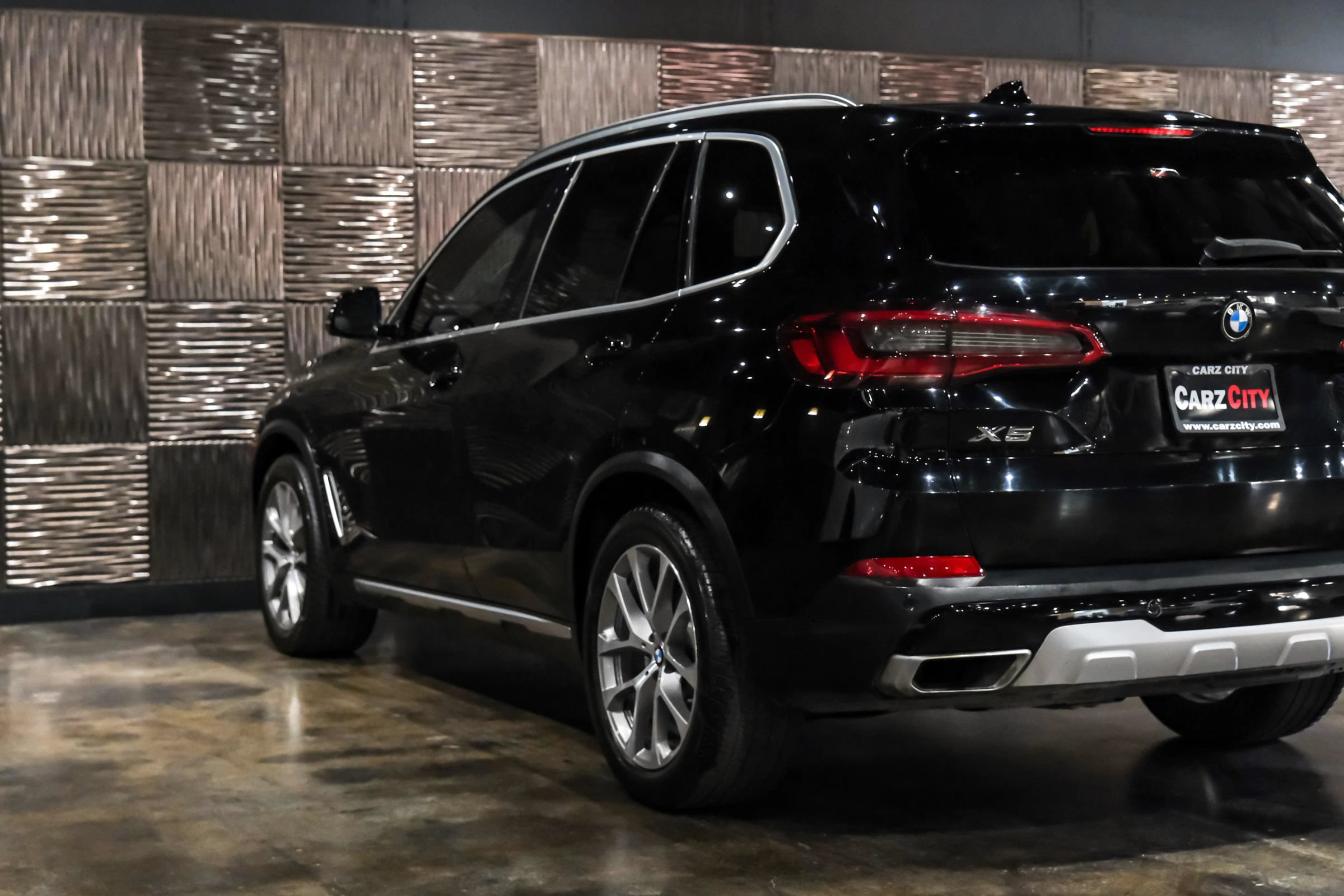 Used 2019 BMW X5 xDrive40i w/ Convenience Package AWD/4WD image 13
