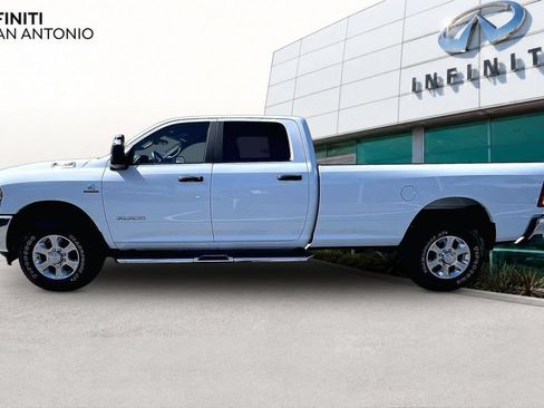 Used 2024 RAM 2500 Big Horn AWD/4WD image 44