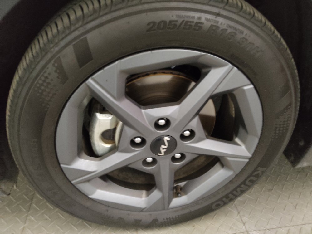 Used 2025 Kia K4 FWD image 31