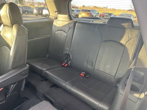 Used 2015 GMC Acadia SLT image 21