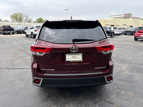 Used 2017 Toyota Highlander Limited AWD/4WD image 4