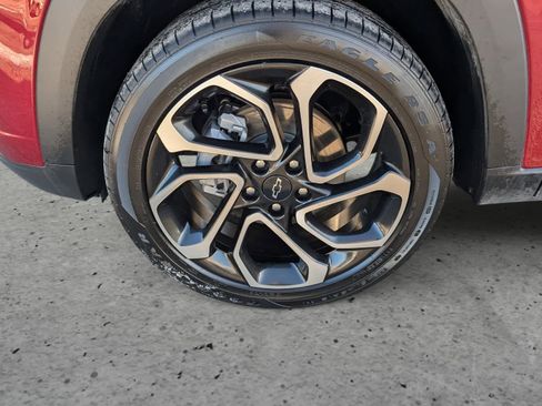 Certified 2025 Chevrolet Trax RS w/ Driver Confidence Package image 7