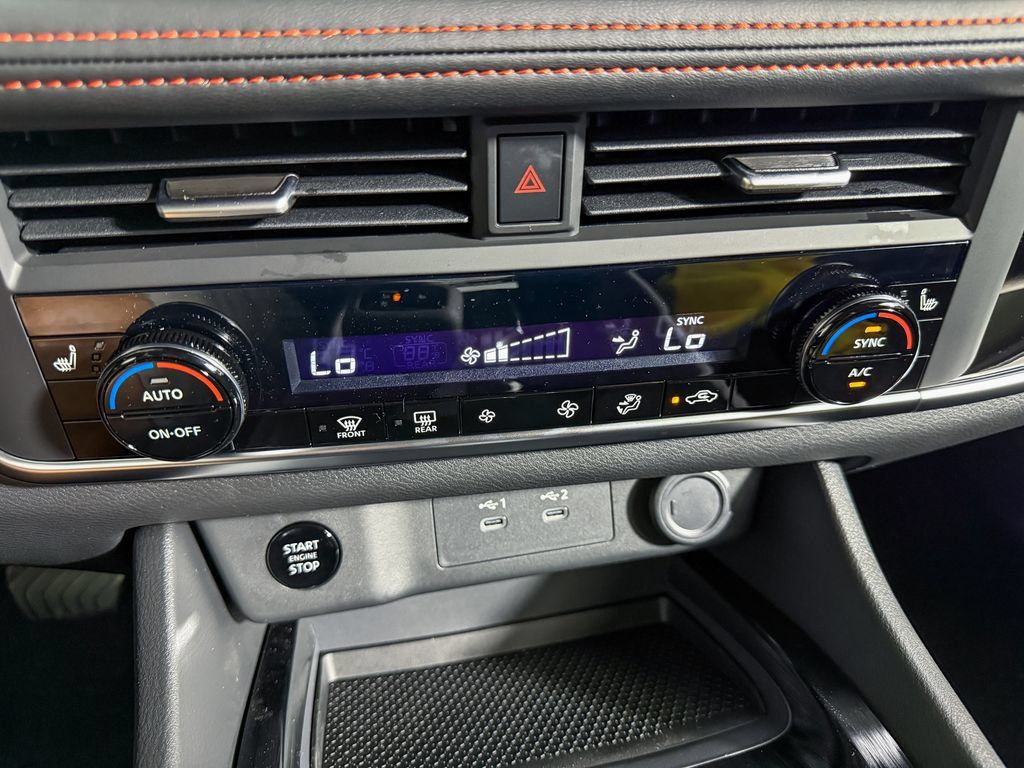Certified 2026 Nissan Rogue SV AWD/4WD image 18