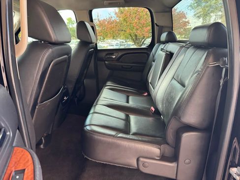 Used 2007 GMC Sierra 2500 SLT w/ Z71 Off-Road Package image 19