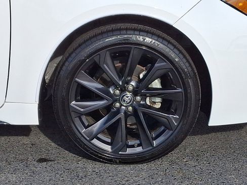 Used 2025 Toyota Corolla SE w/ Convenience Package image 8