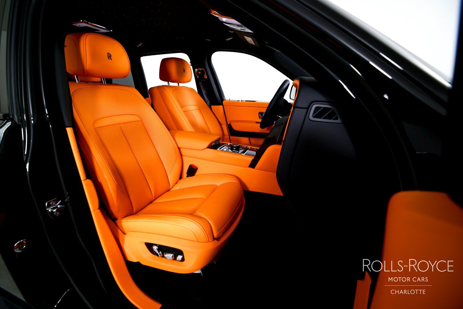 New 2027 Rolls-Royce Cullinan Black Badge AWD/4WD image 36