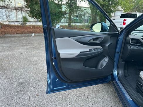 New 2025 Buick Envista Avenir image 11