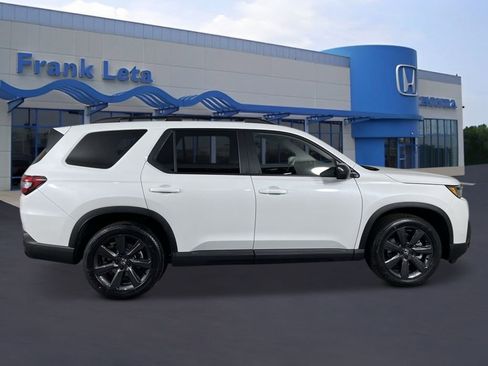 New 2026 Honda Pilot Sport image 6
