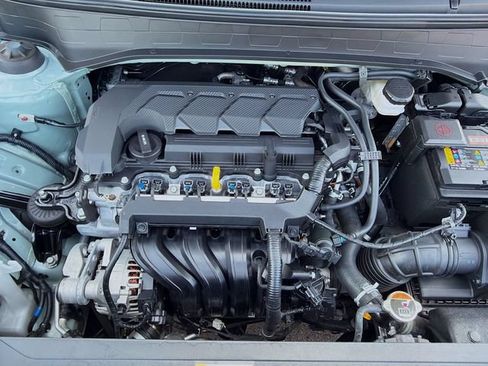 Certified 2025 Hyundai Venue SE FWD image 26