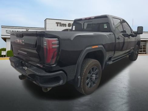 Used 2024 GMC Sierra 2500 AT4 w/ AT4 Premium Plus Package AWD/4WD image 3