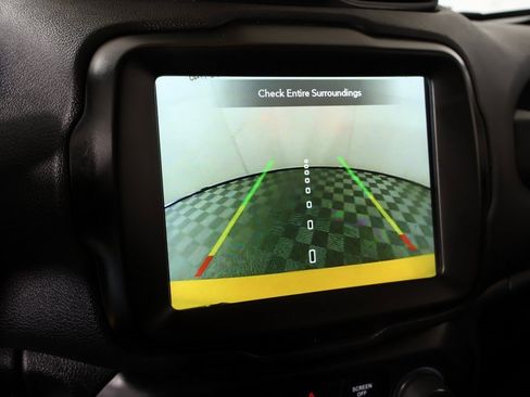 Used 2023 Jeep Renegade Latitude image 6