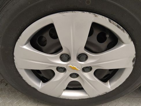 Used 2018 Chevrolet Cruze LS image 31